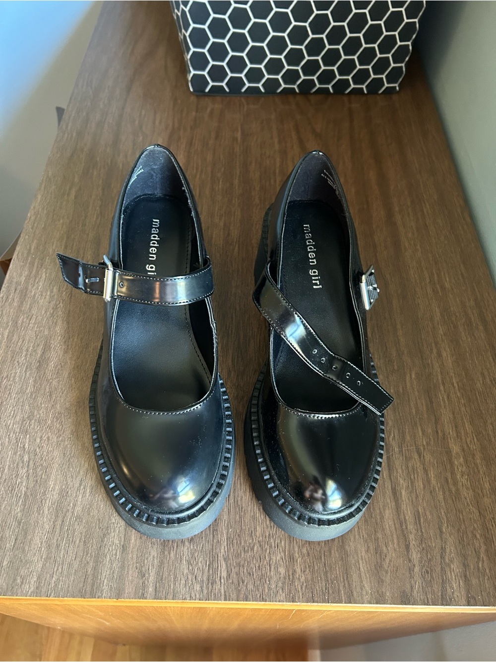 Madden Girl Black Patent Mary Jane Platform Heels BRAND NEW - Picture 2 of 5